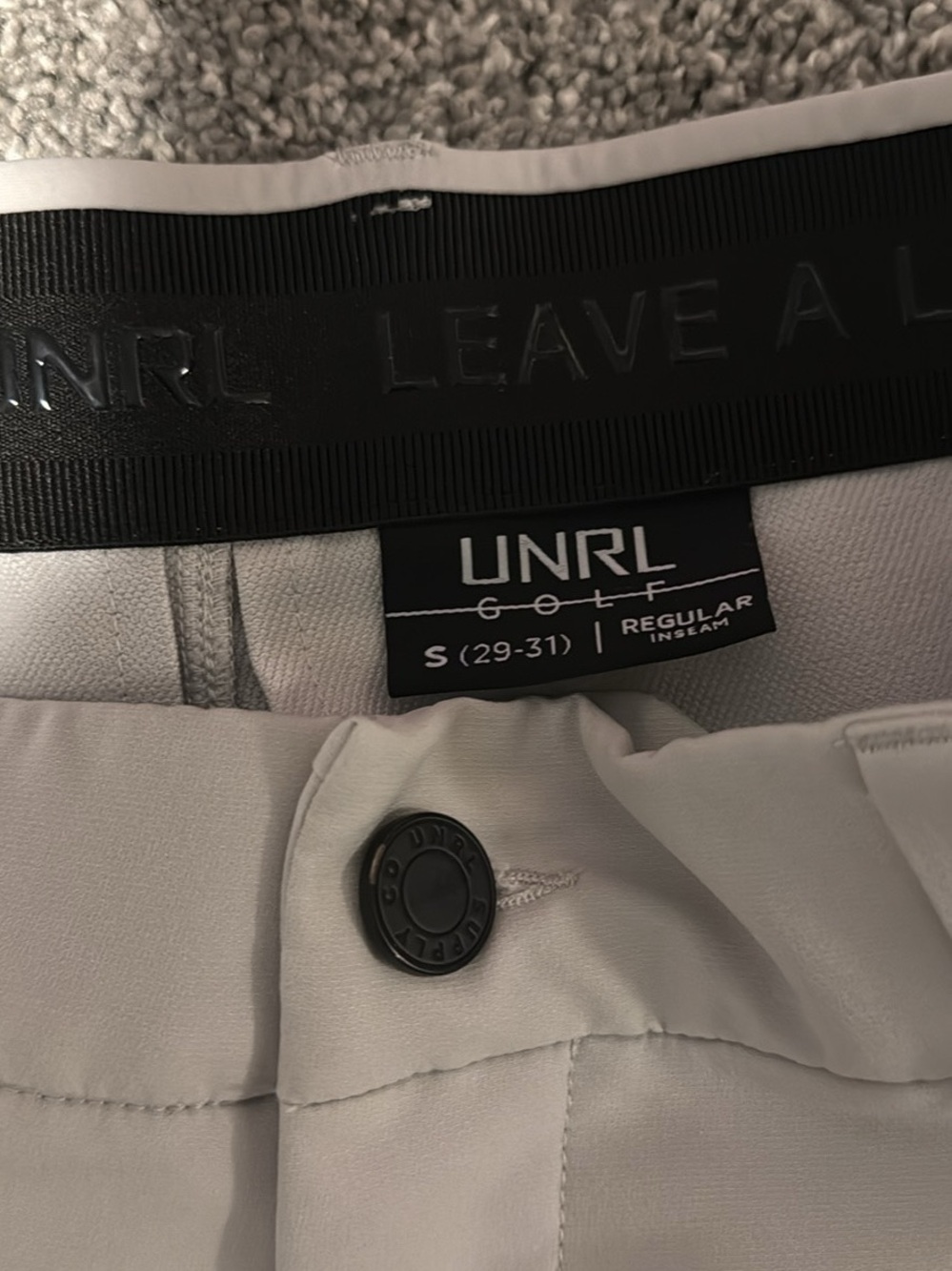 UNRL Men’s Golf Beige Performance Golf Pants - Small 29-31